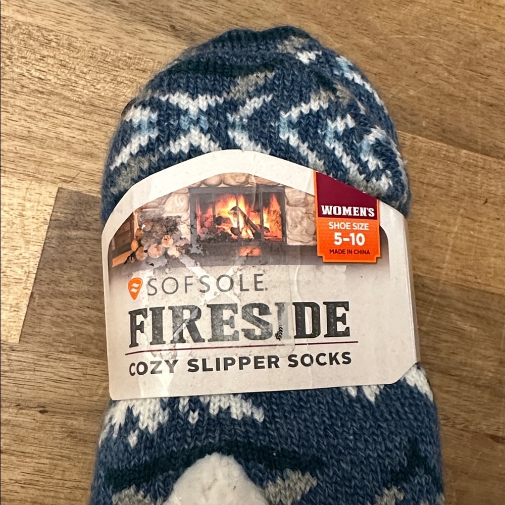 WHISPER SLIPPER & SOCKS bundle - Picture 2 of 9